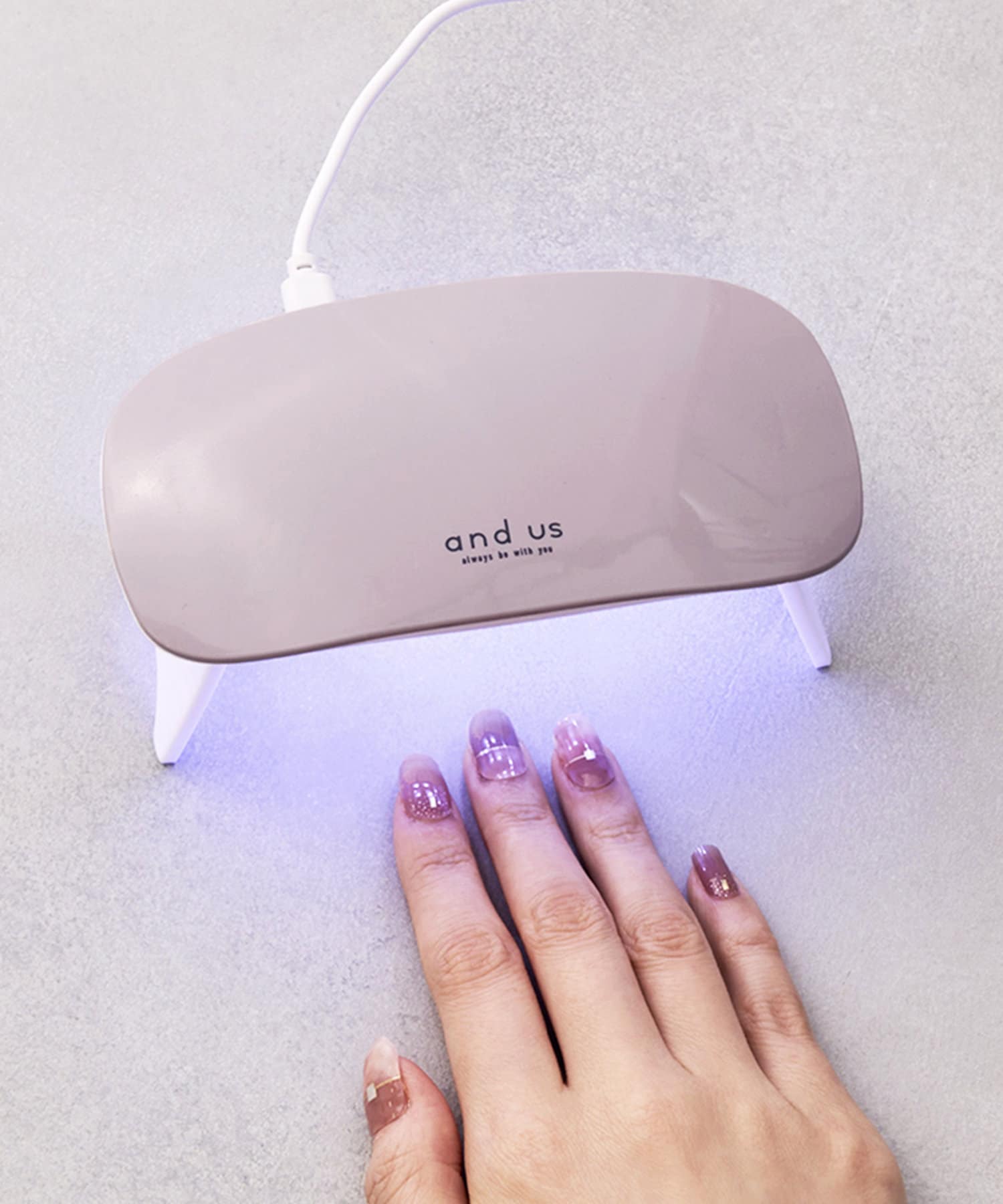 3COINS+plus | UVLEDネイルライトのご紹介です！ | SHOP NEWS｜洛北