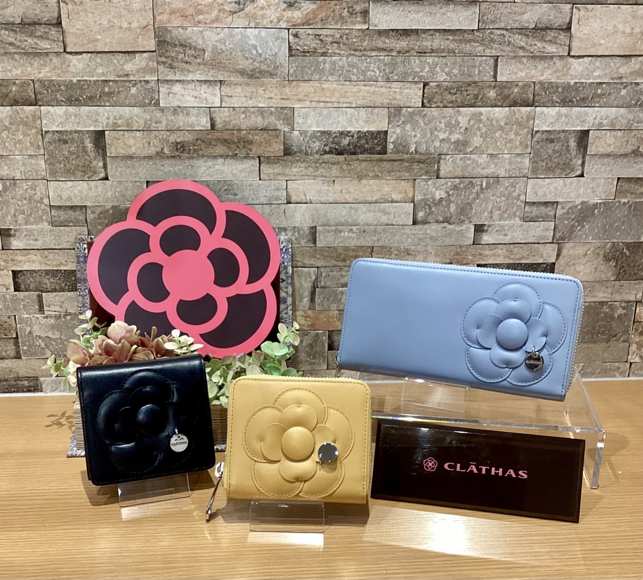 都内で グランサックス | クレイサスの新作お財布シリーズが入荷しま 小物