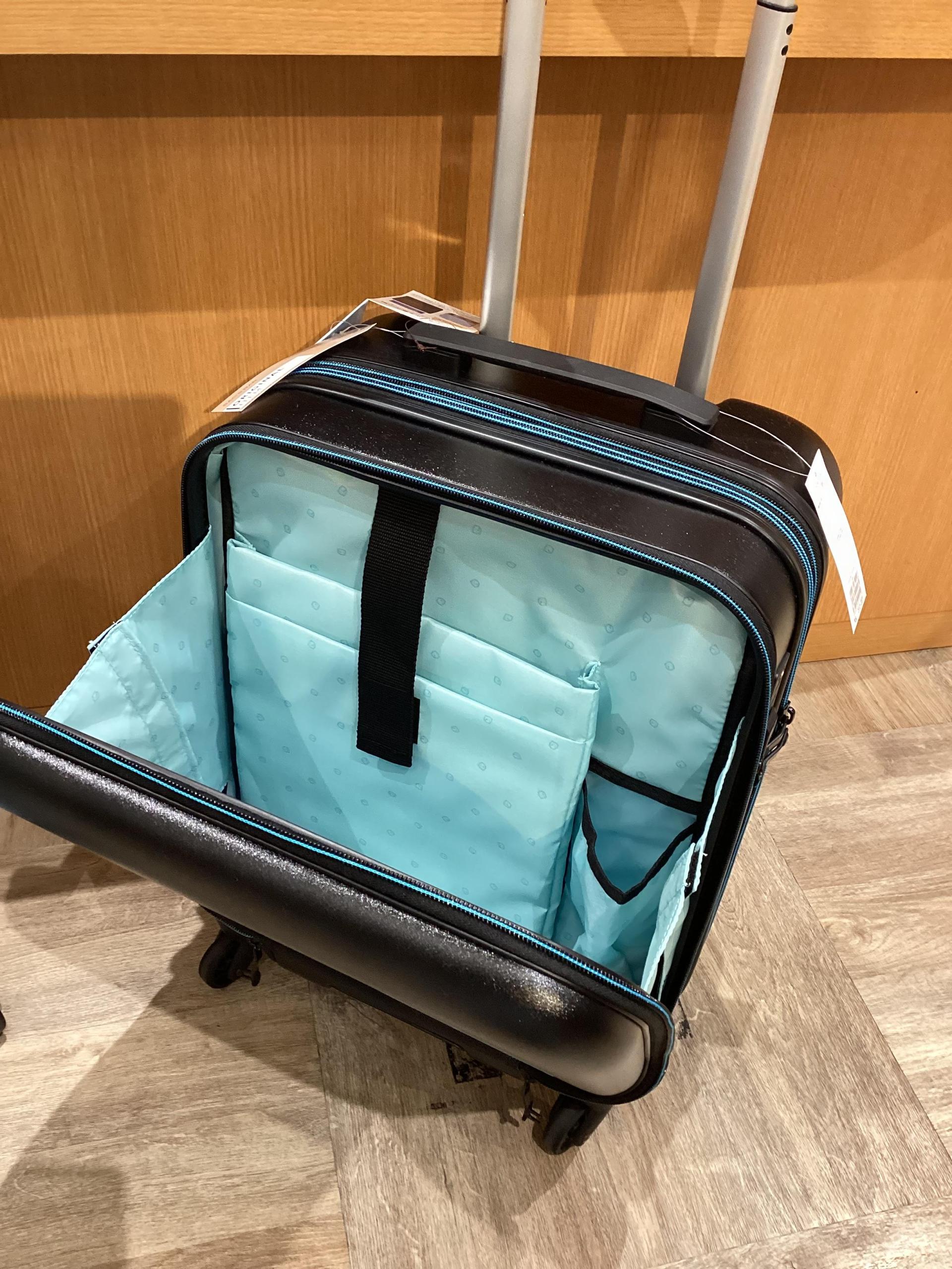 グランサックス | ドラえもんスーツケース入荷しました！ | SHOP NEWS